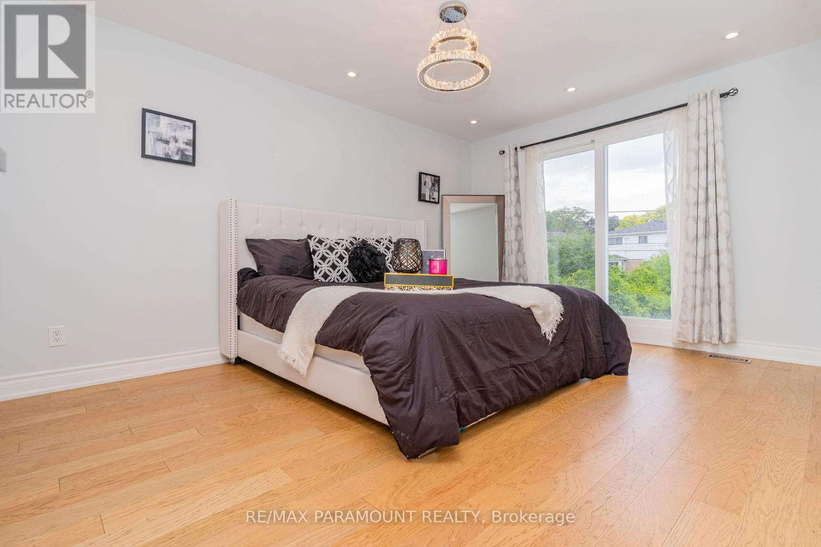 43 BROMLEY CRESCENT Image 21
