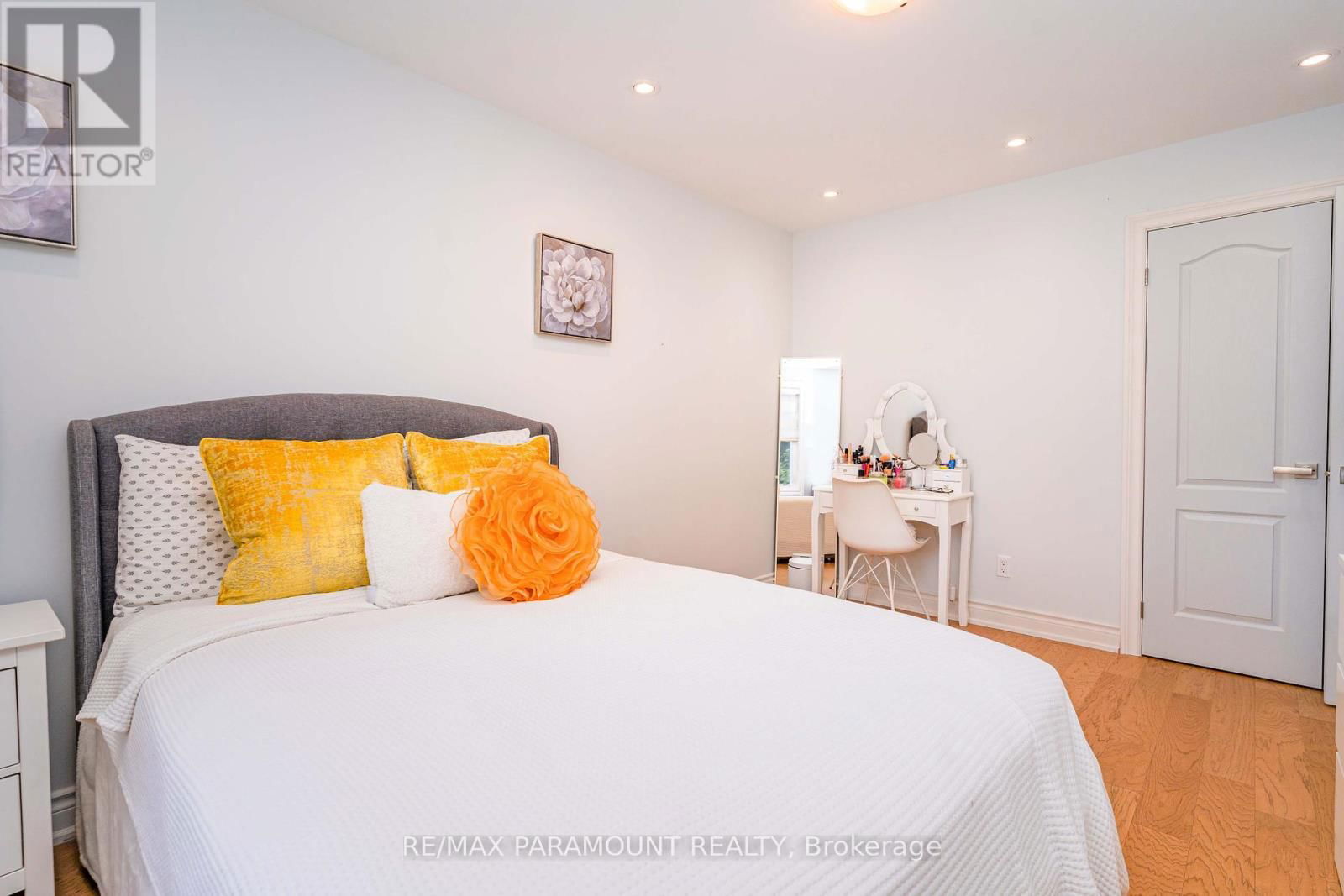 43 BROMLEY CRESCENT Image 25