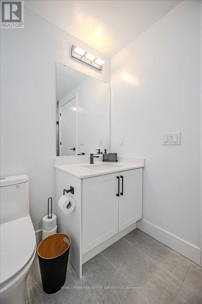 706 - 2450 OLD BRONTE ROAD Image 22