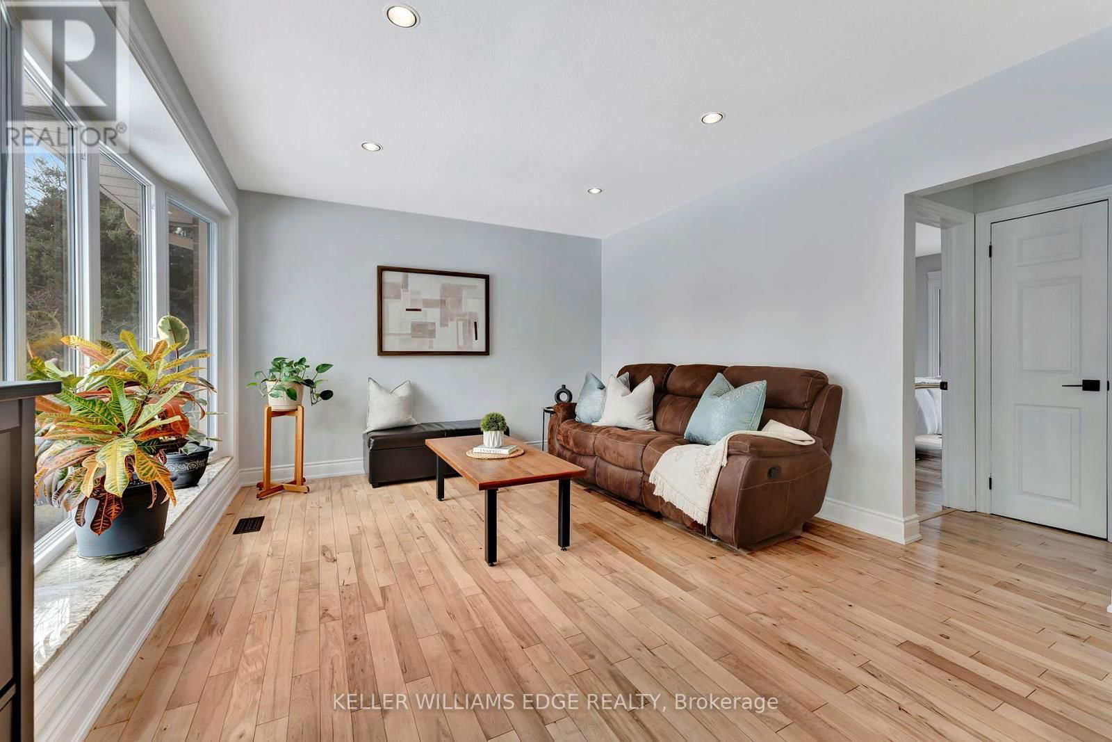 635 INVERNESS AVENUE Image 9