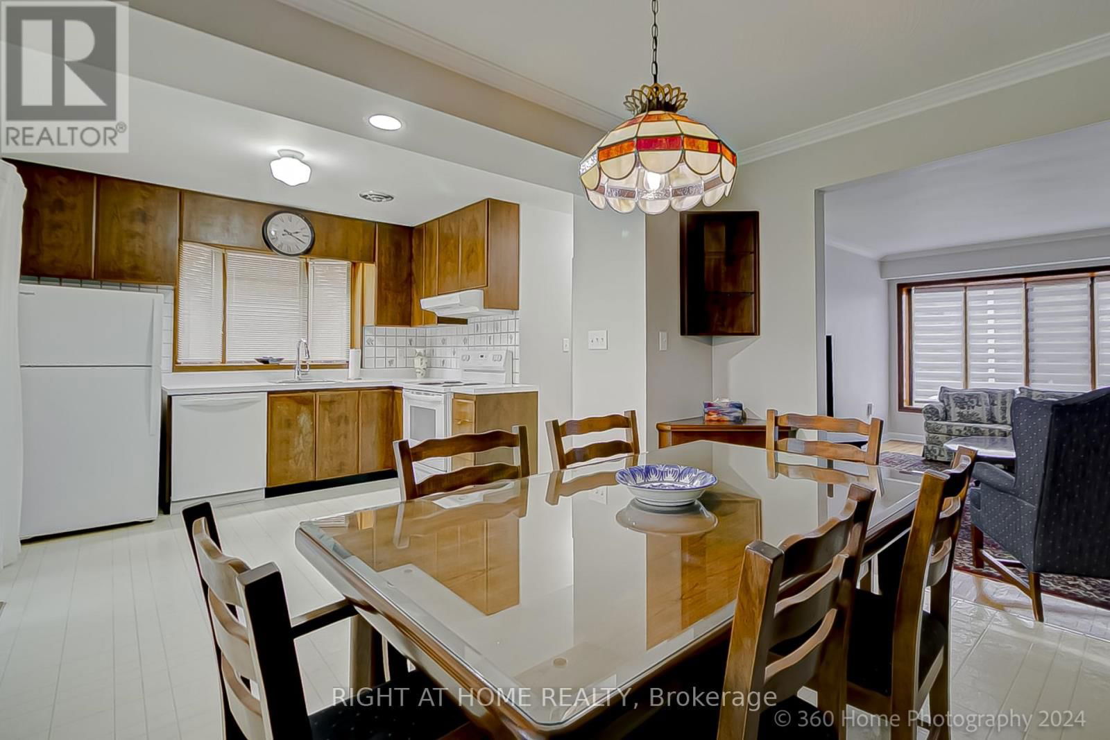 19 MARTINI DRIVE Image 8