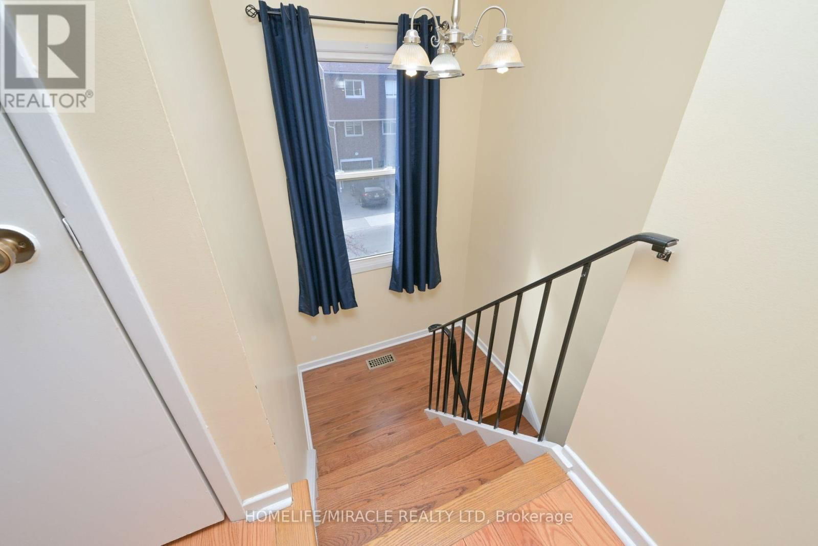 92 PERMFIELD PATH Image 16