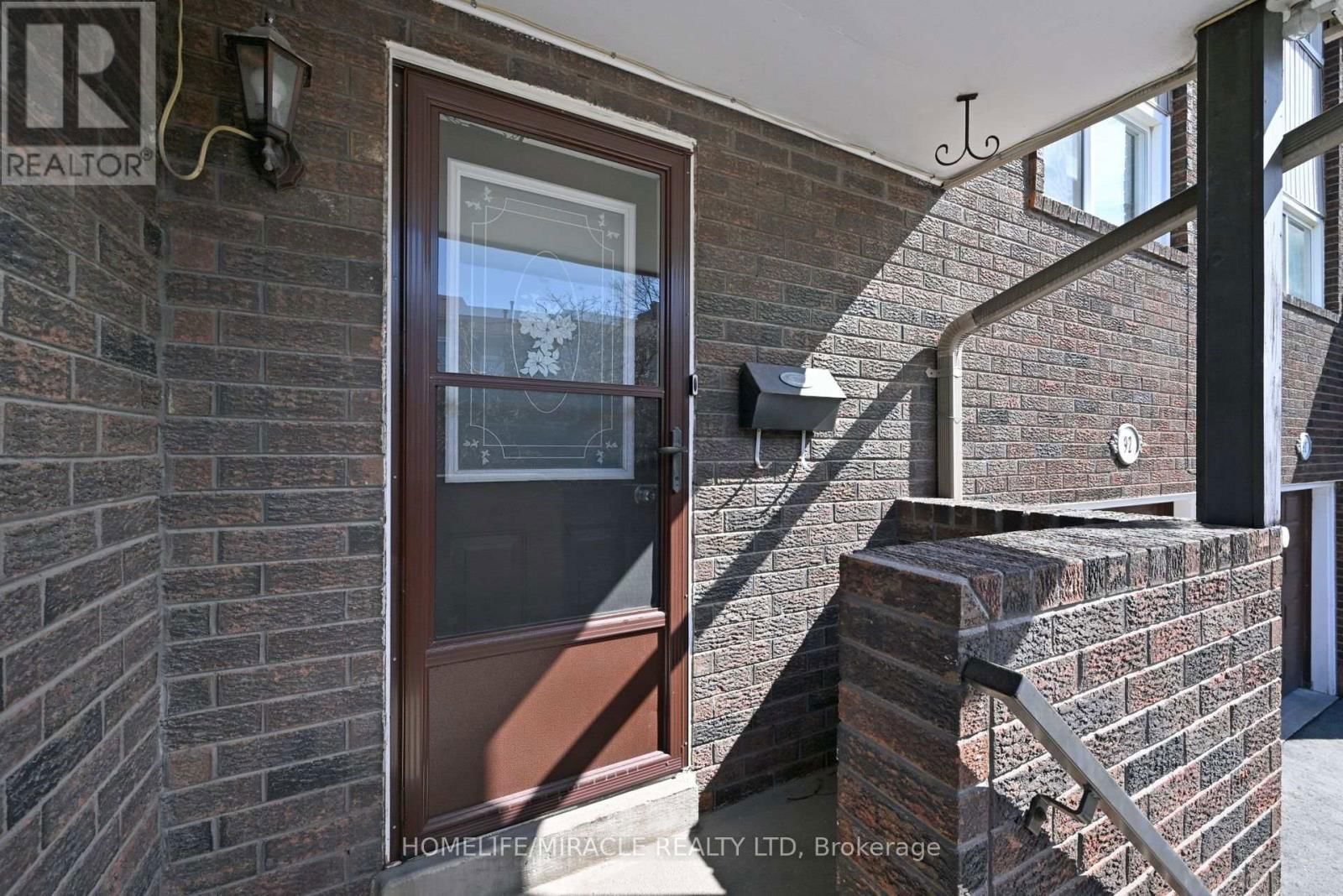 92 PERMFIELD PATH Image 3