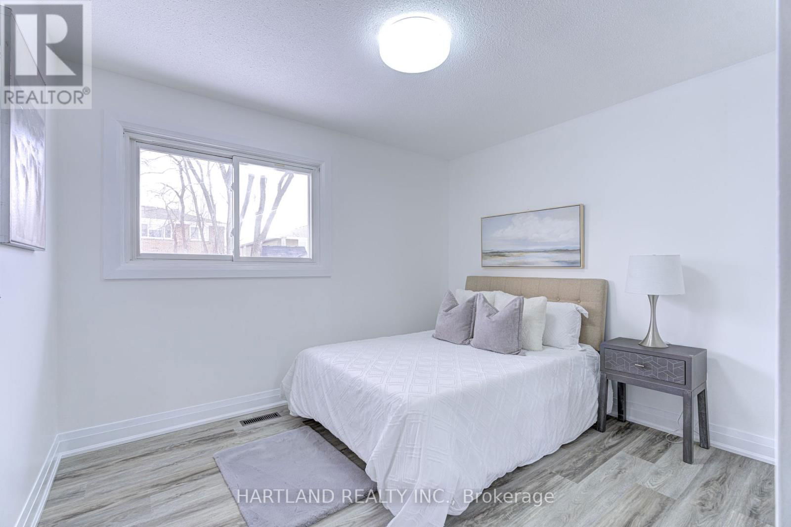 4124 DURSLEY CRESCENT Image 12