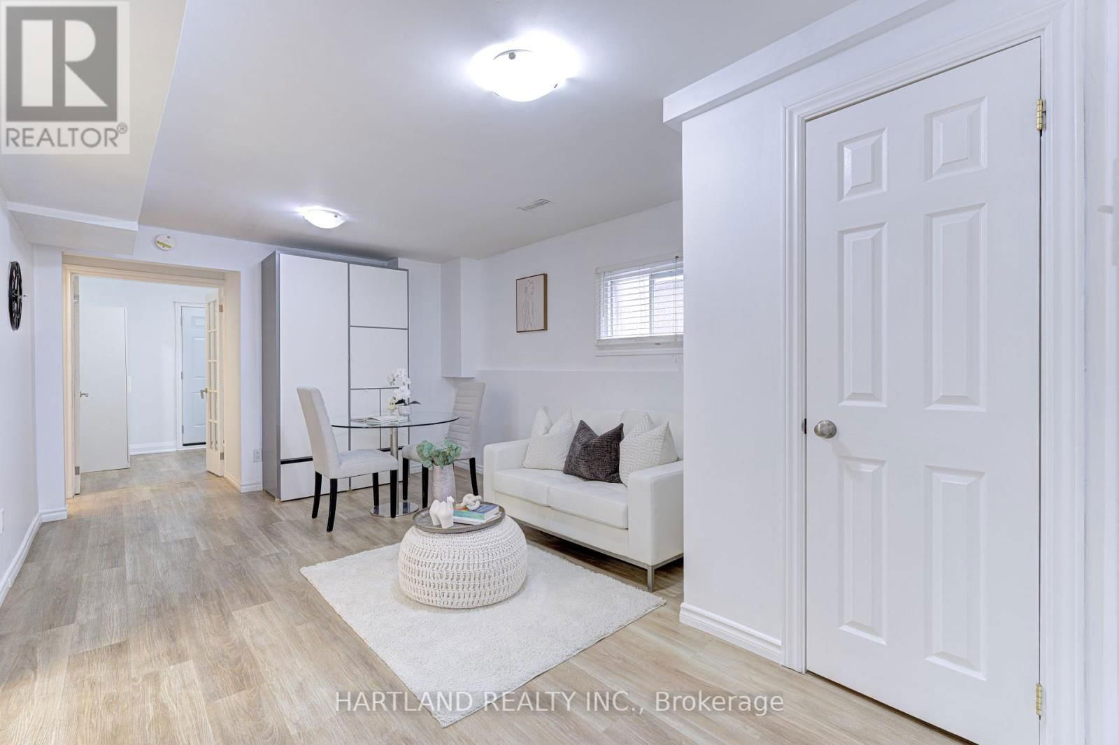 4124 DURSLEY CRESCENT Image 17