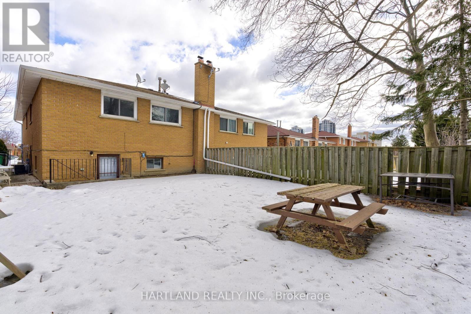 4124 DURSLEY CRESCENT Image 24