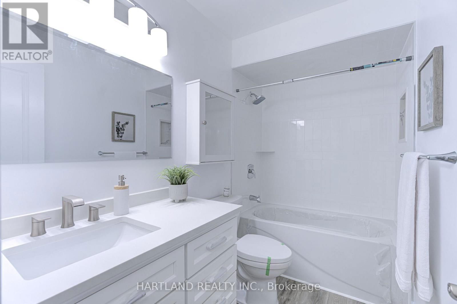 4124 DURSLEY CRESCENT Image 9