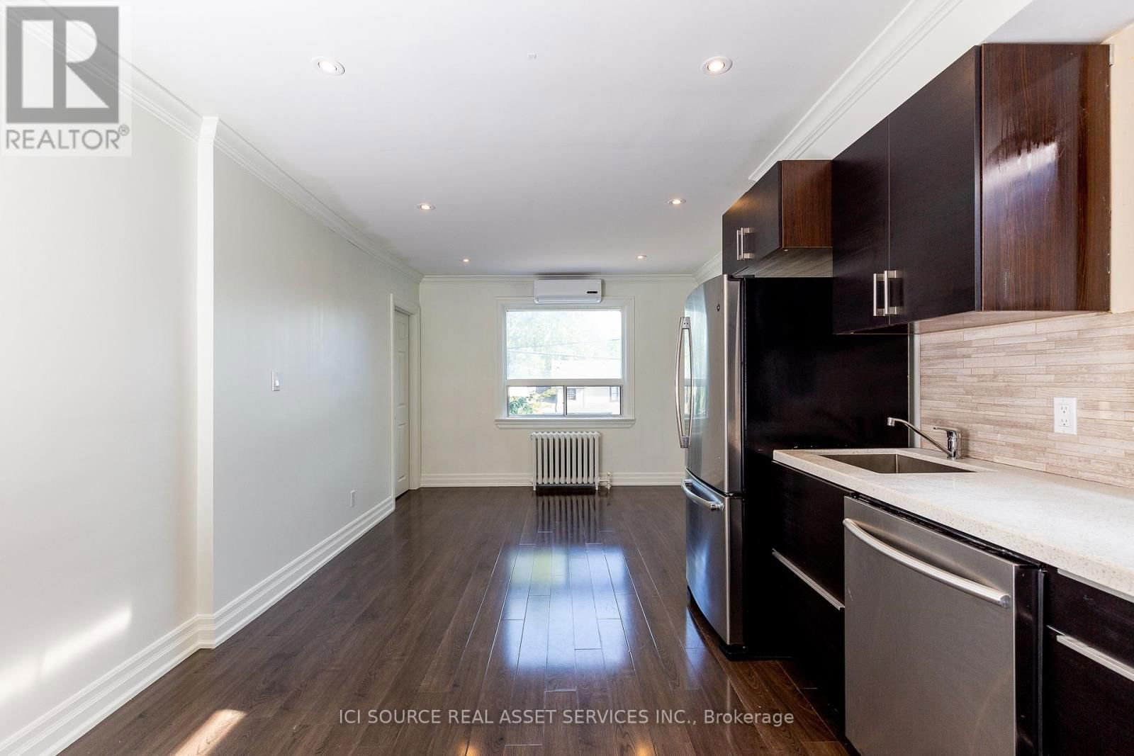 C - 253 LAKESHORE ROAD EAST Image 4