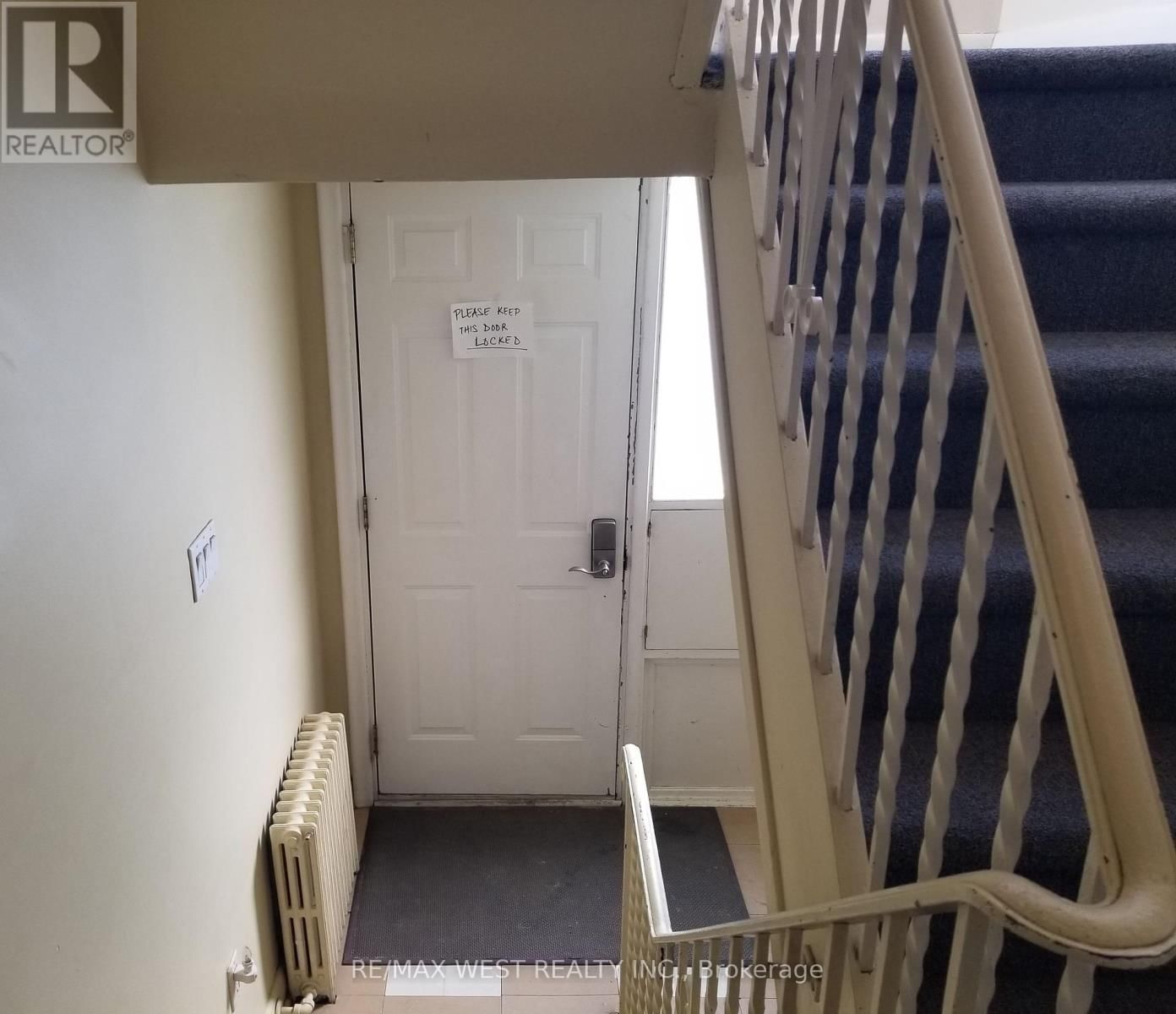 Main - 2077 KIPLING AVENUE Image 18