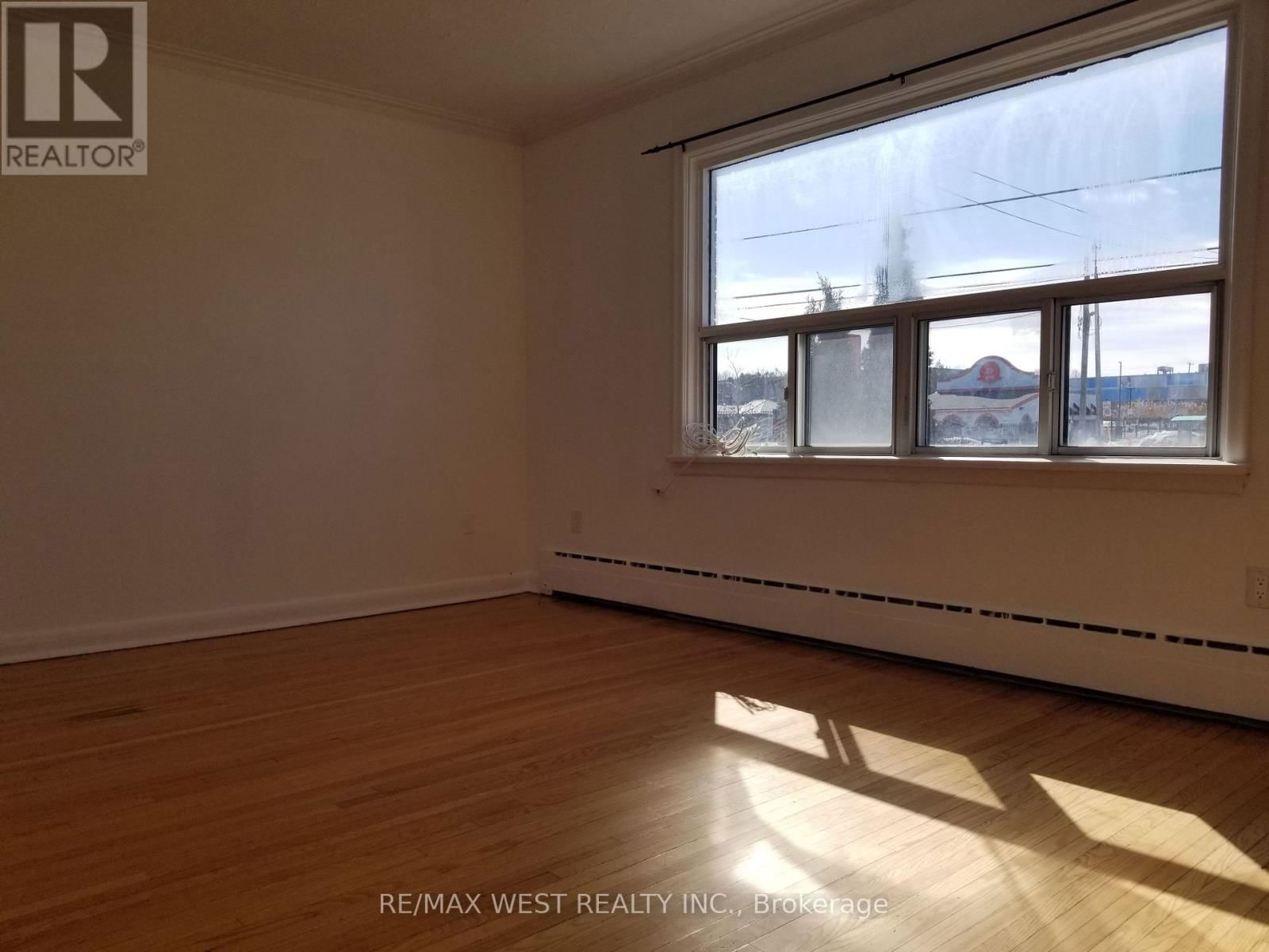 Main - 2077 KIPLING AVENUE Image 2