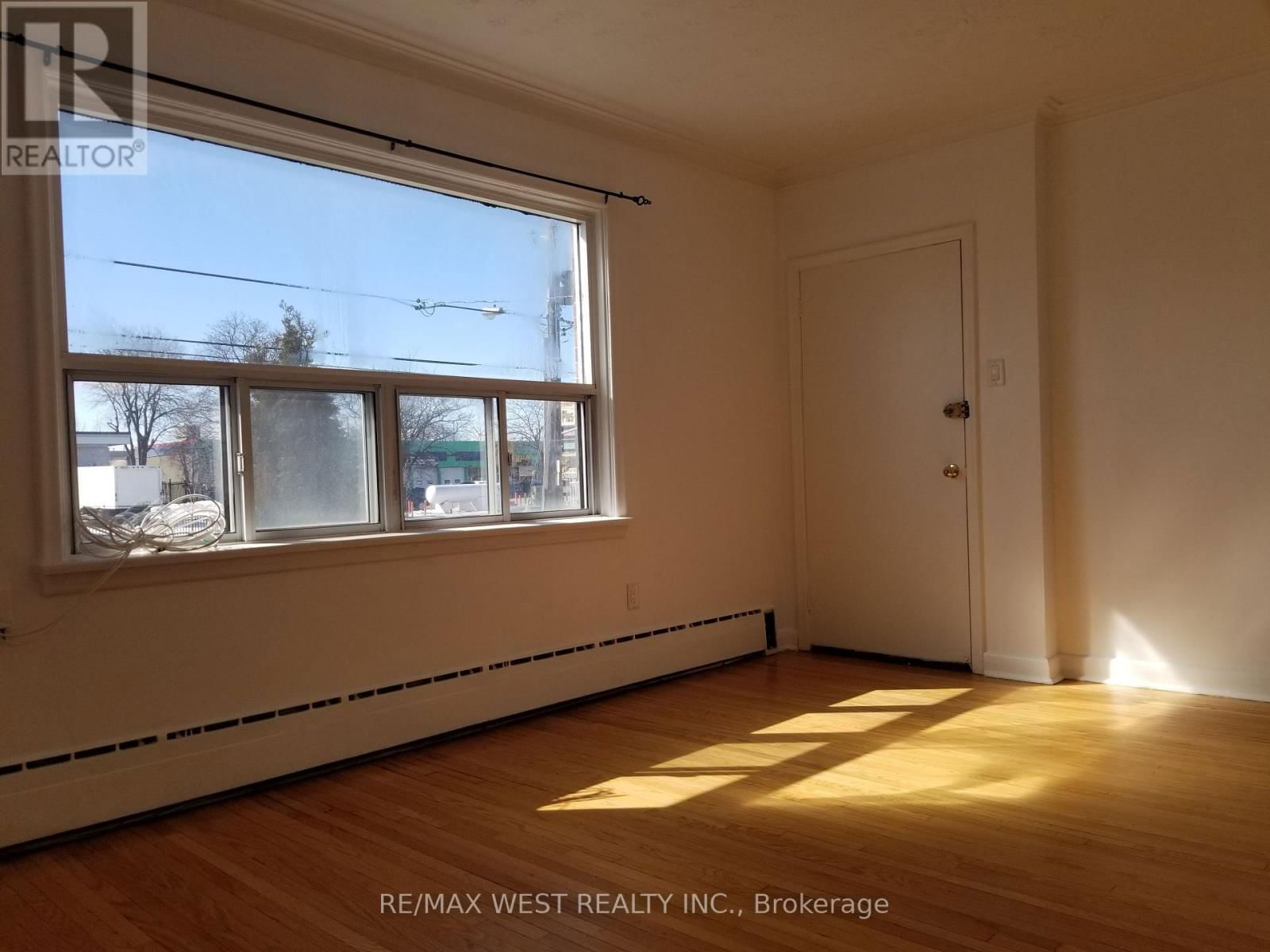 Main - 2077 KIPLING AVENUE Image 3