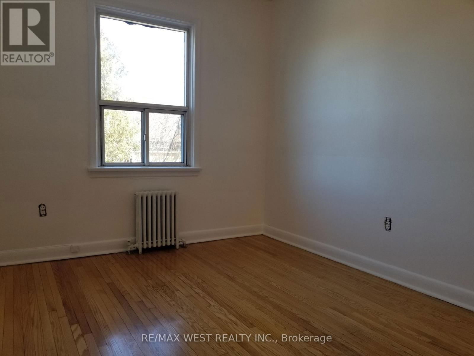 Main - 2077 KIPLING AVENUE Image 9