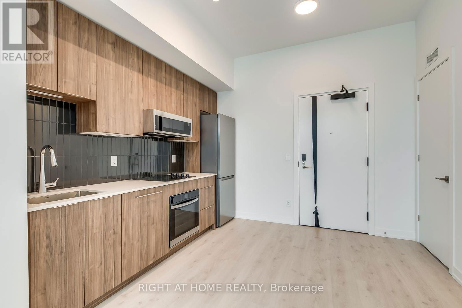 136 - 2501 SAW WHET BOULEVARD Image 10