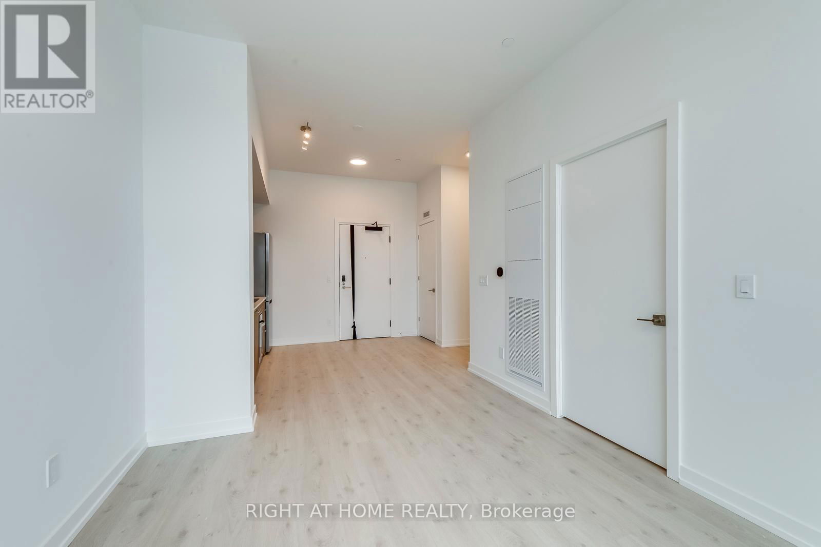 136 - 2501 SAW WHET BOULEVARD Image 17