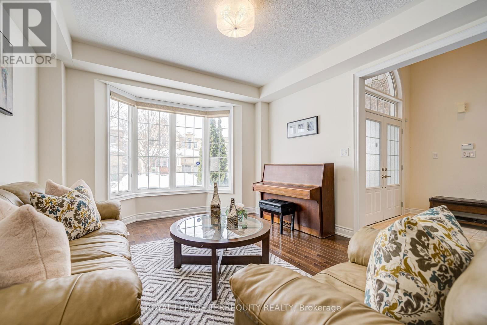 32 MISTYGLEN CRESCENT Image 13