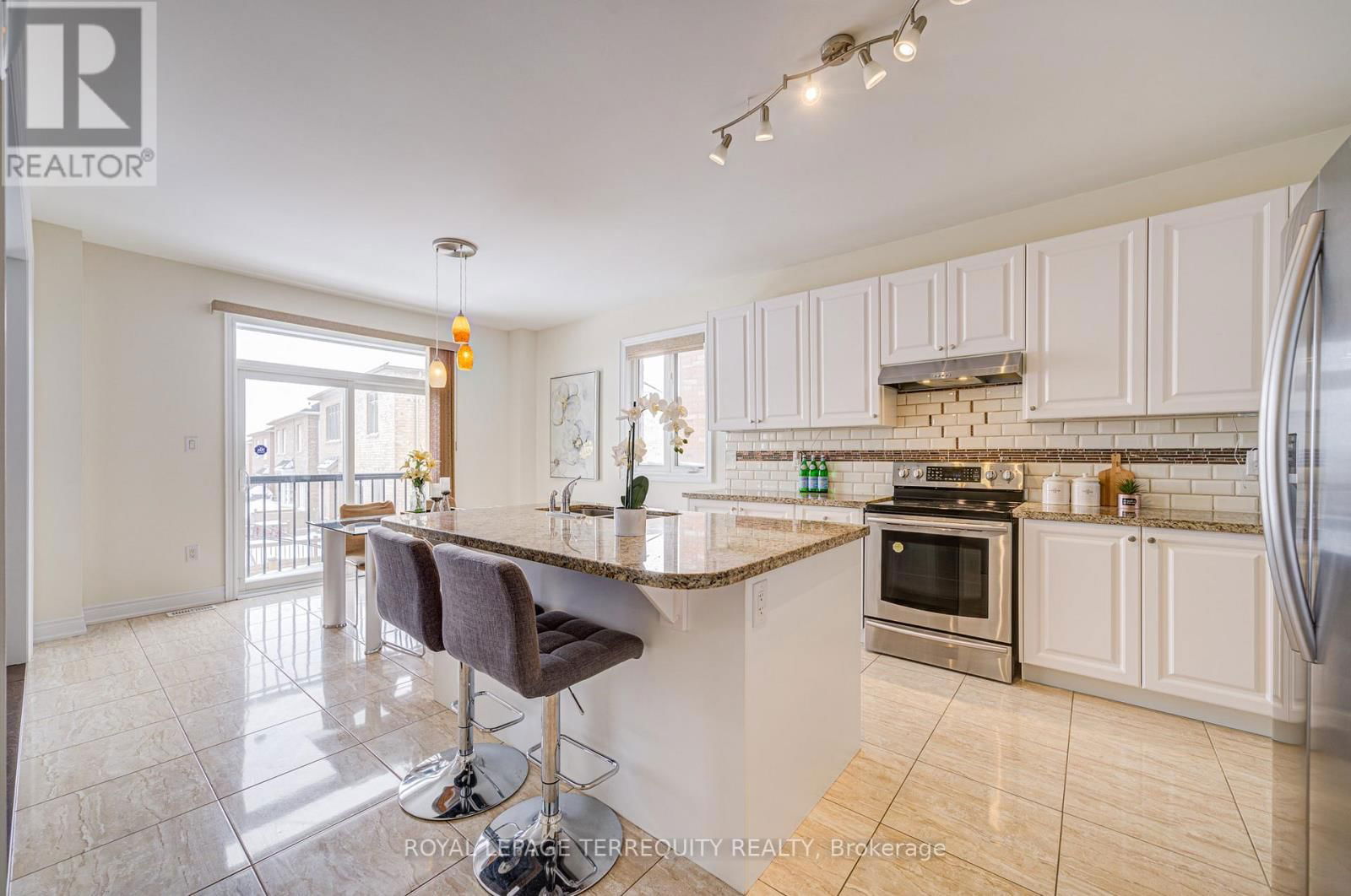 32 MISTYGLEN CRESCENT Image 24