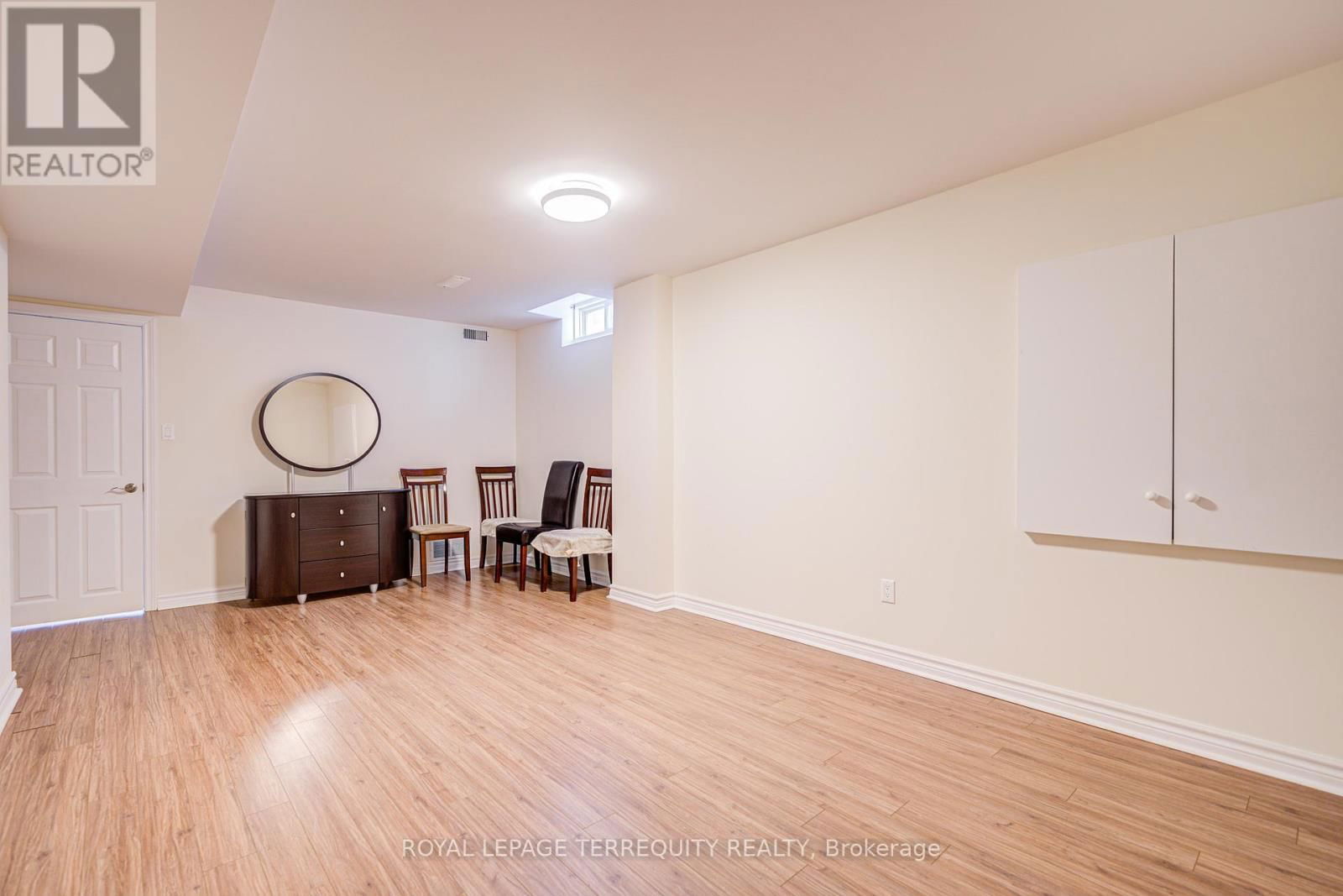 32 MISTYGLEN CRESCENT Image 45