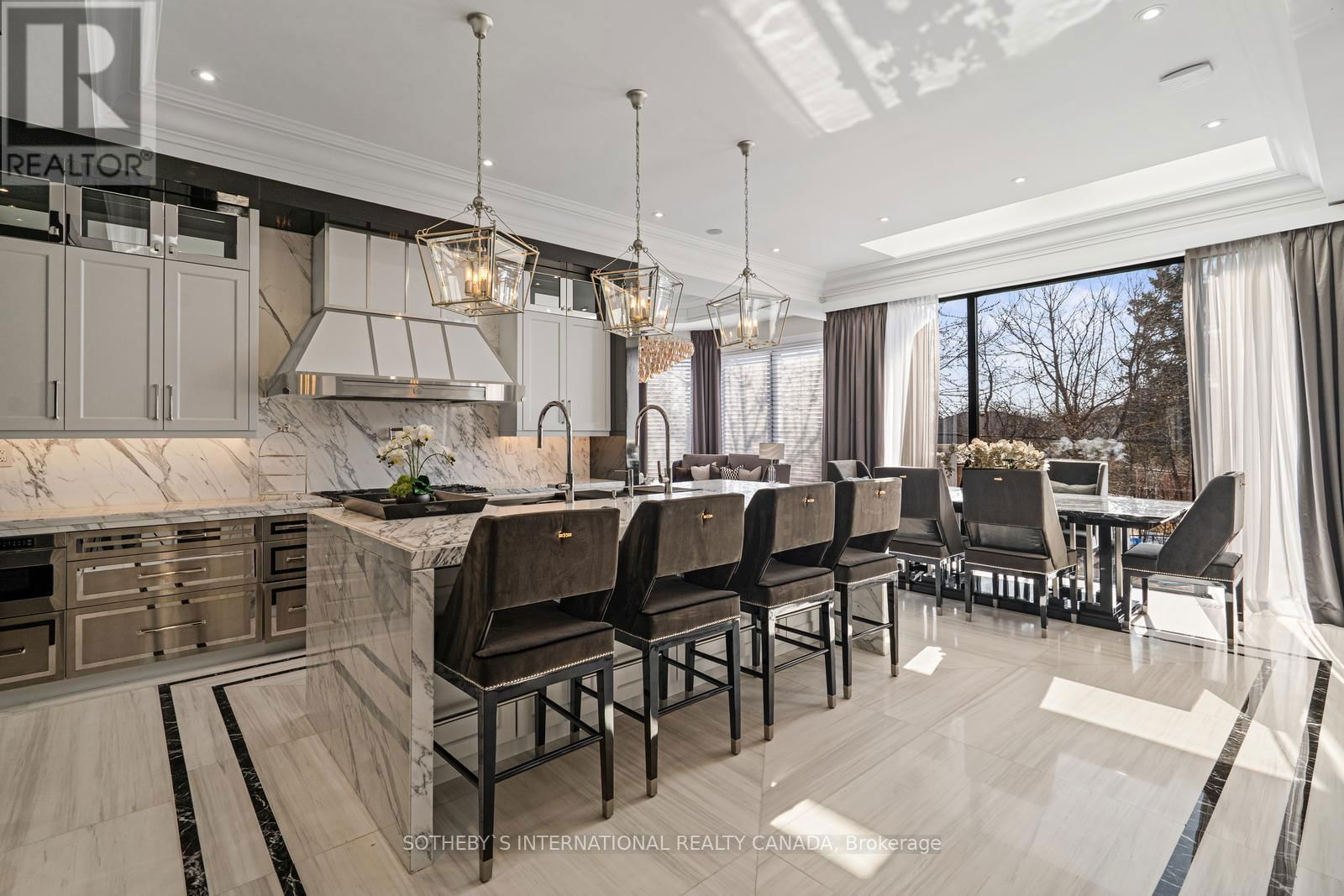 168 OLIVER PLACE Image 12
