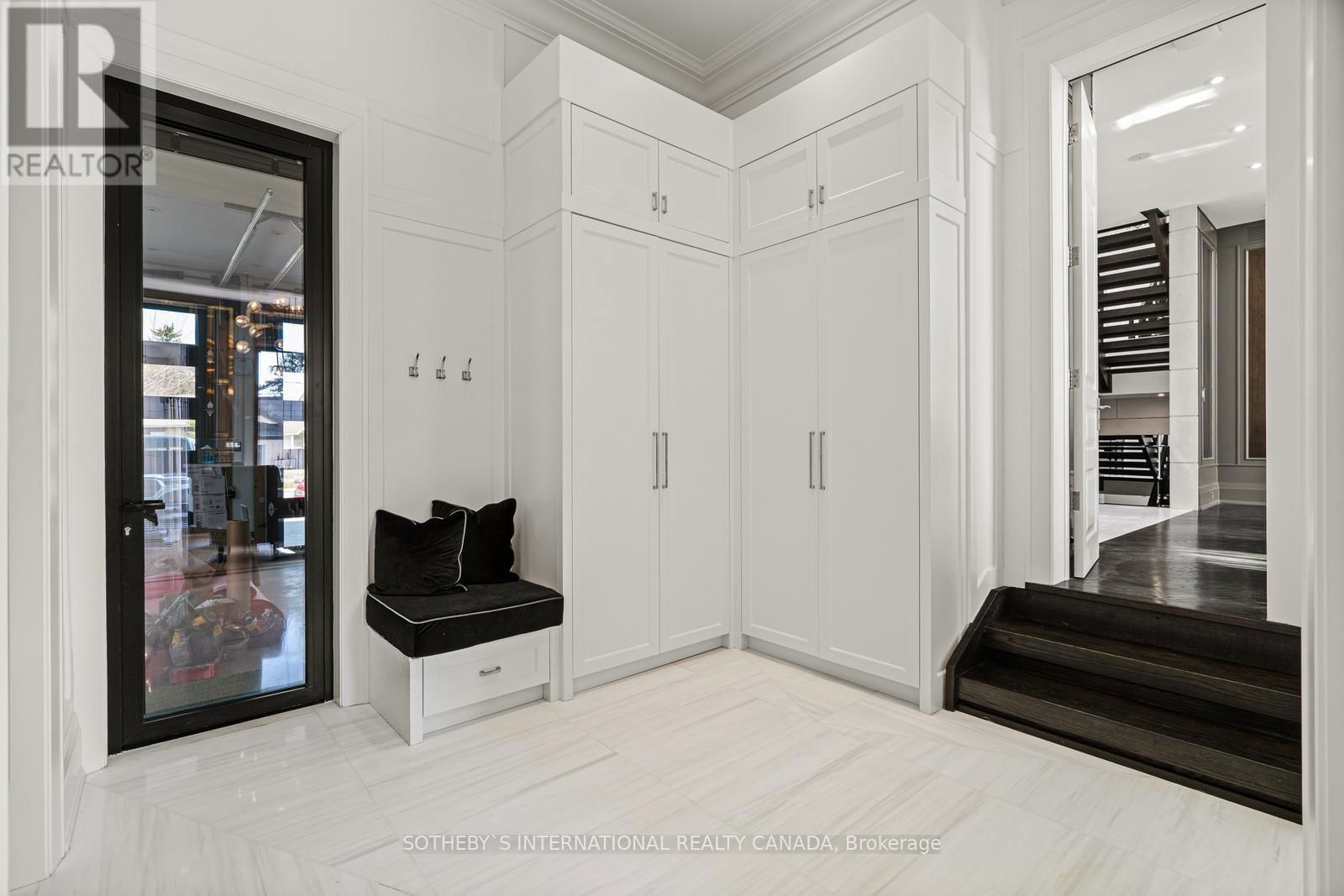 168 OLIVER PLACE Image 19