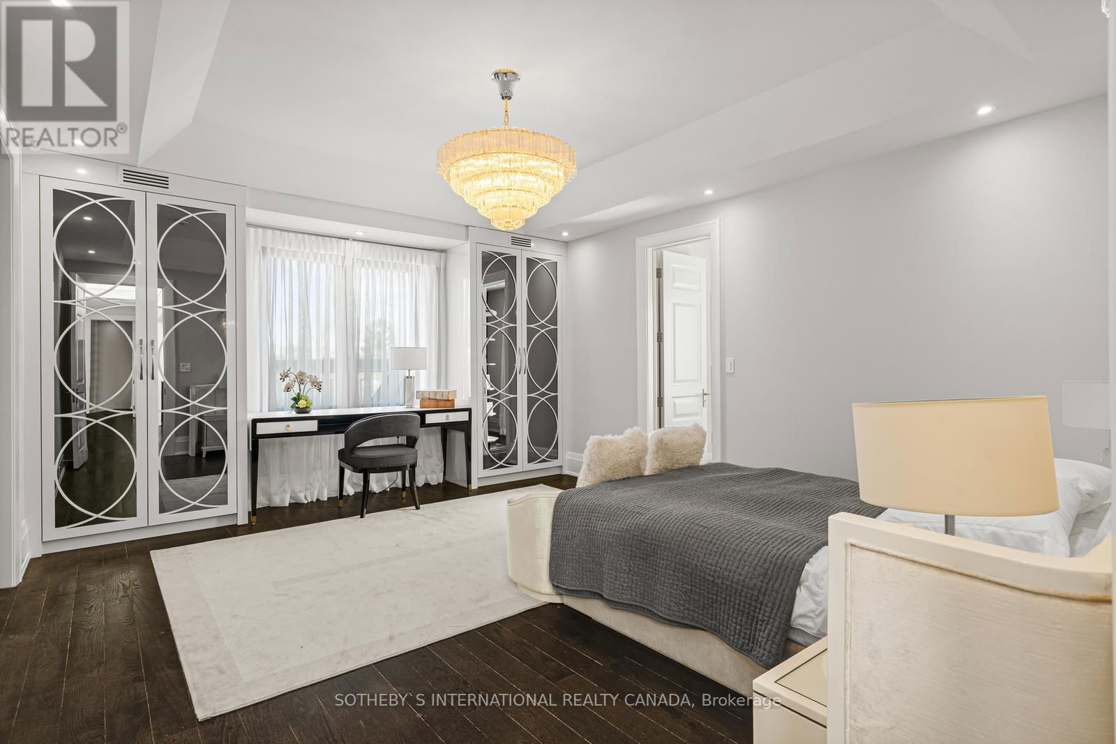 168 OLIVER PLACE Image 23