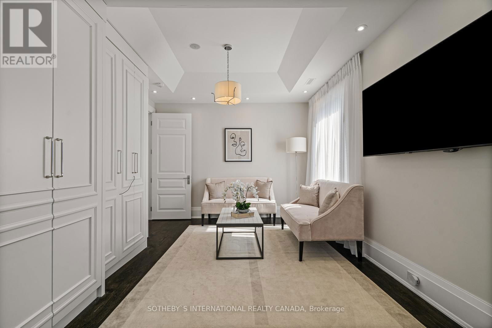 168 OLIVER PLACE Image 24