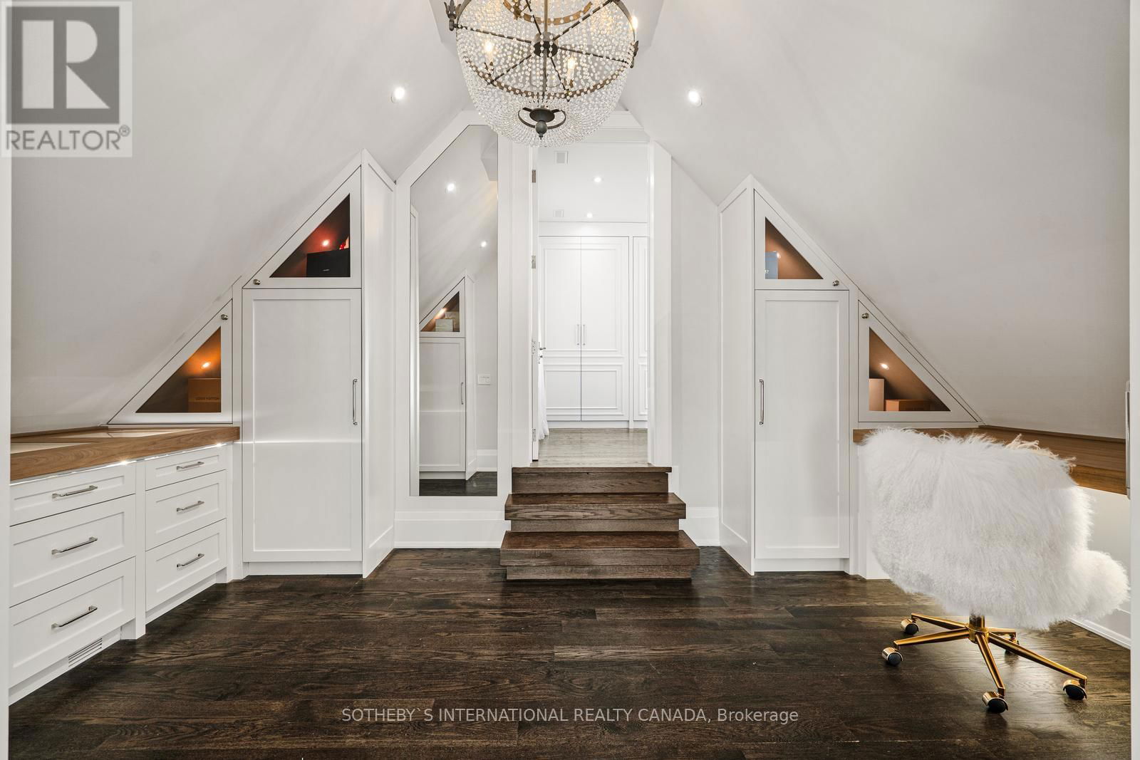 168 OLIVER PLACE Image 28