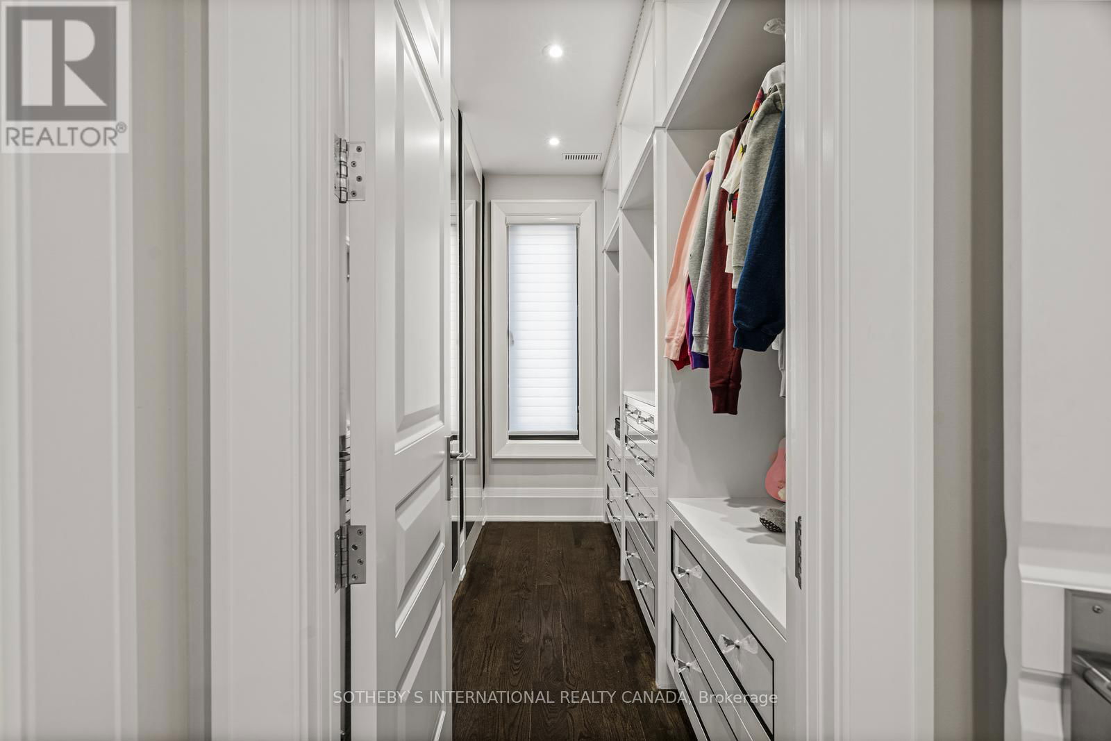 168 OLIVER PLACE Image 31