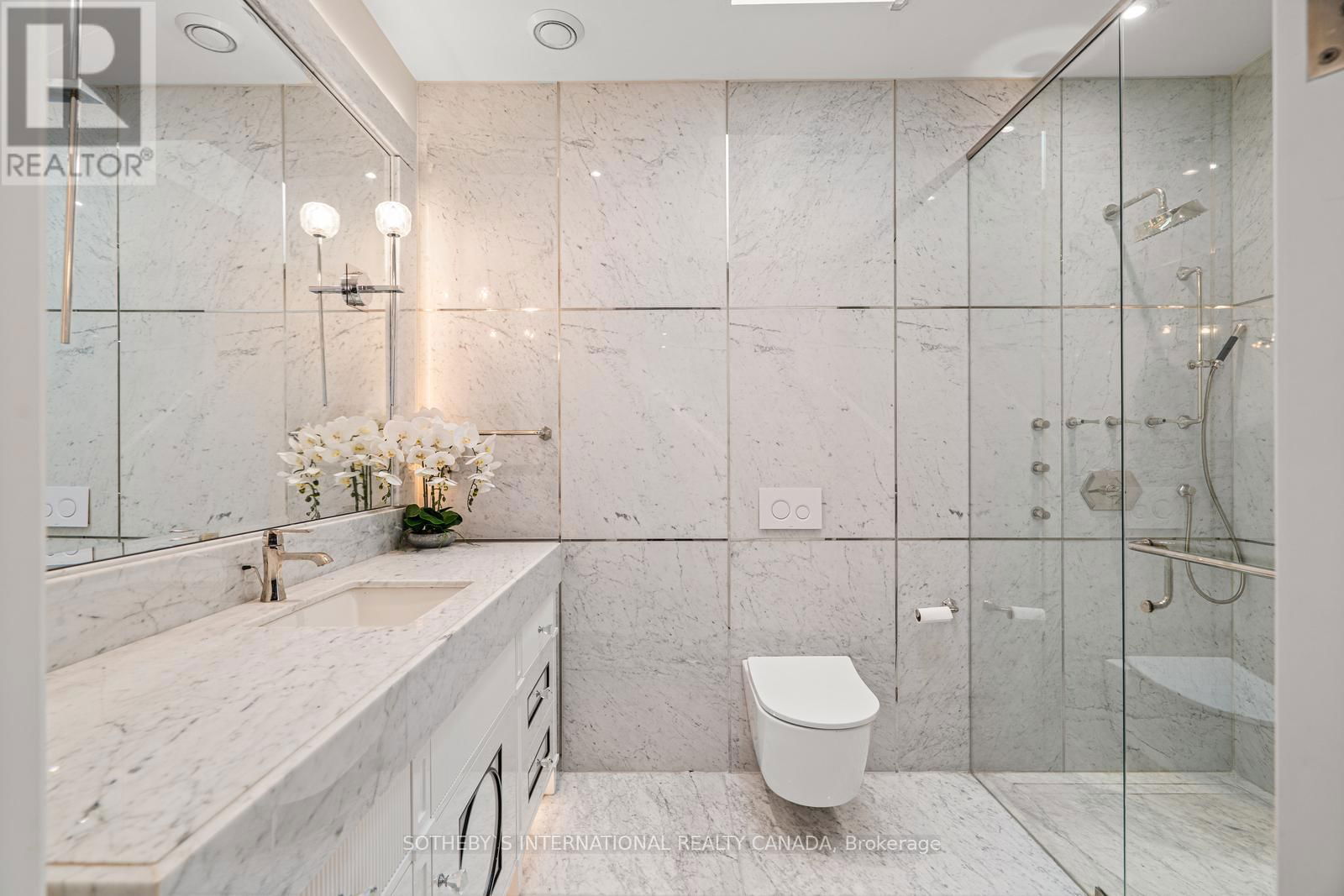 168 OLIVER PLACE Image 32