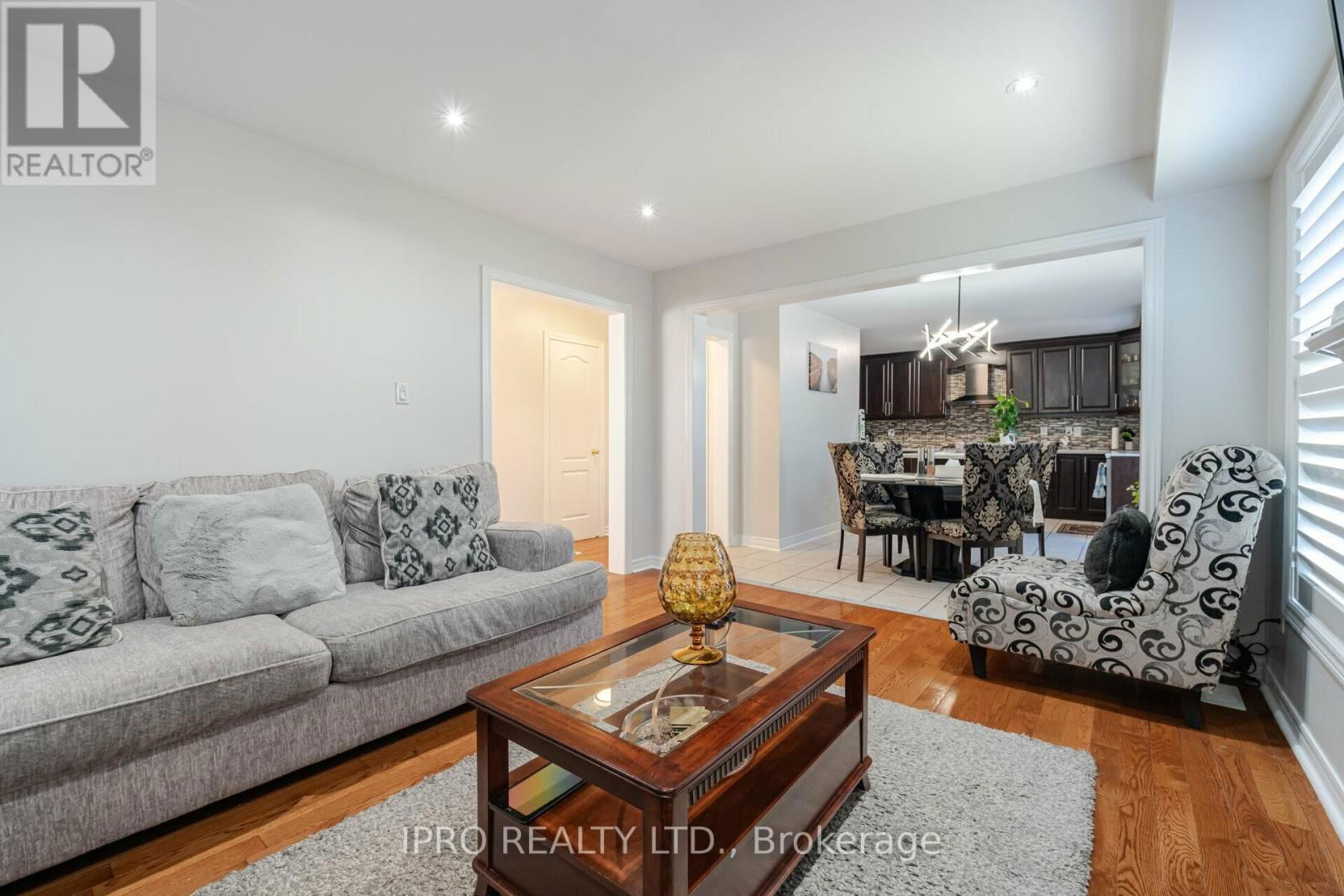 49 AUSTRALIA DRIVE Image 14