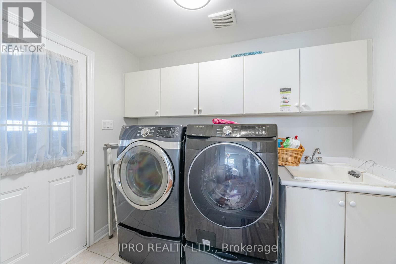 49 AUSTRALIA DRIVE Image 23