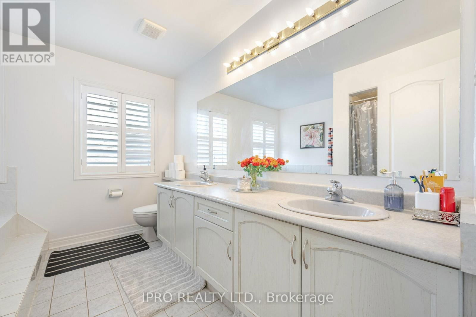 49 AUSTRALIA DRIVE Image 29
