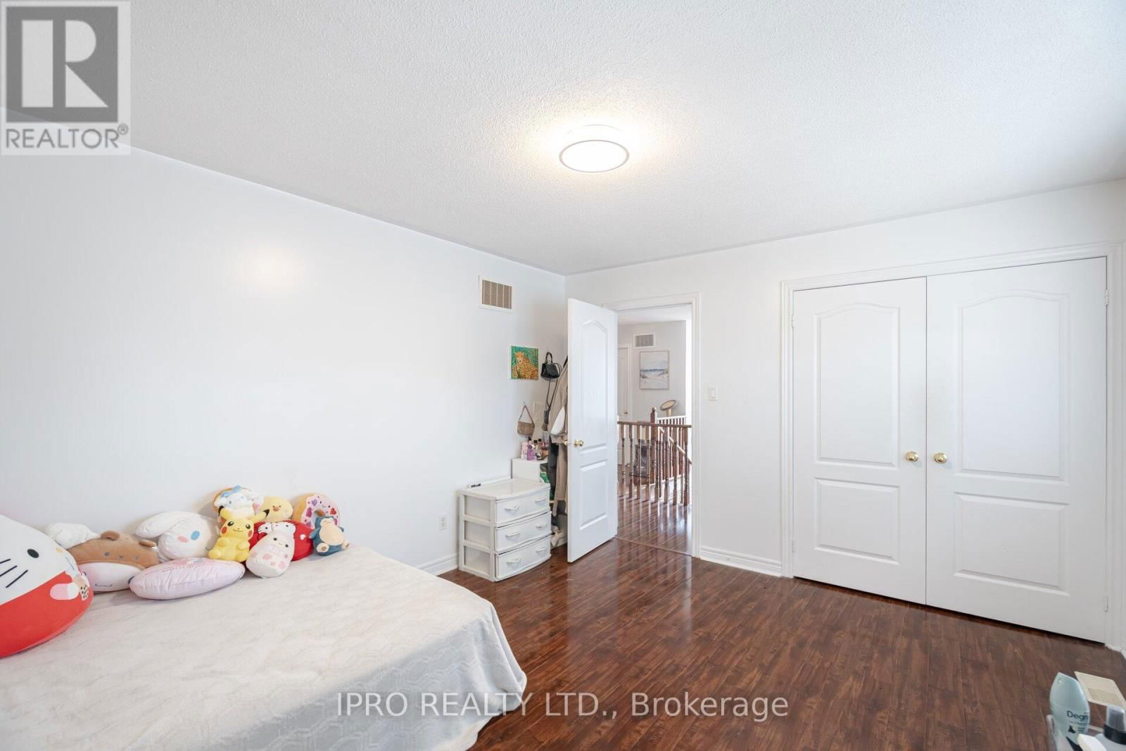 49 AUSTRALIA DRIVE Image 33