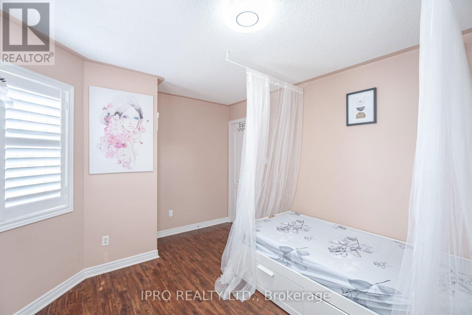 49 AUSTRALIA DRIVE Image 35