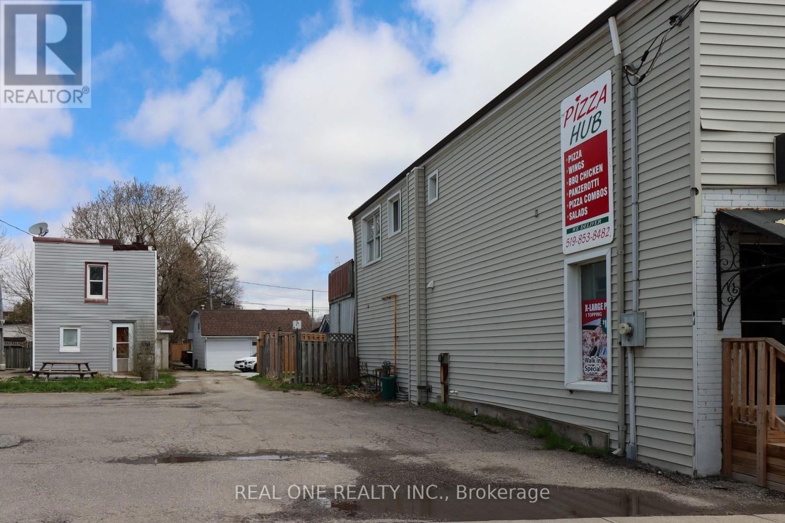 10 MILL STREET E Image 26