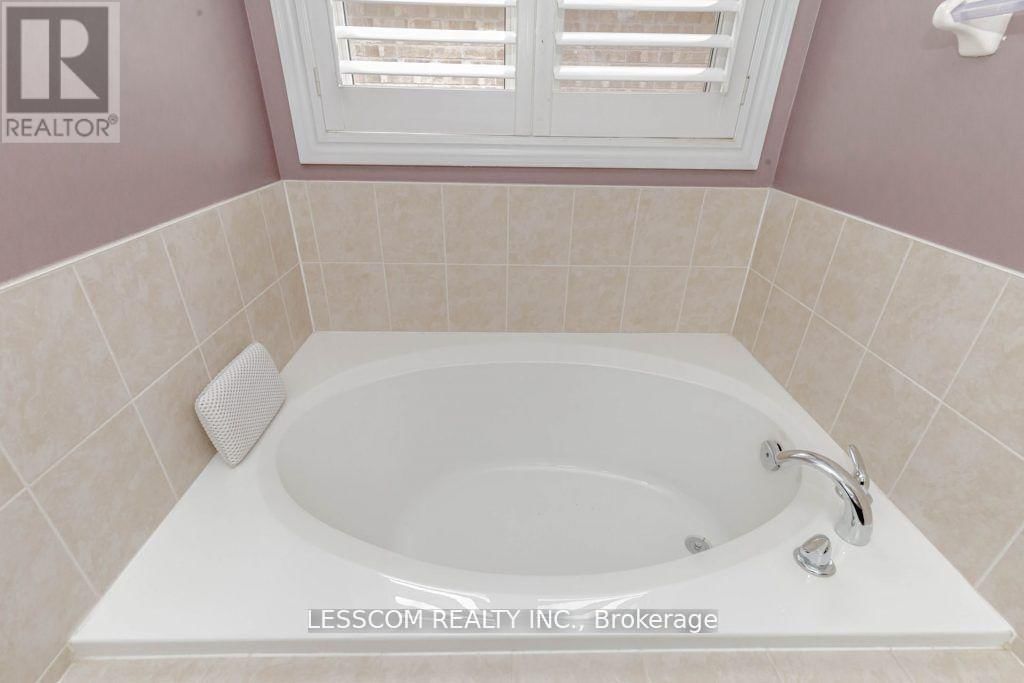 97 ROYAL WEST DRIVE Image 19