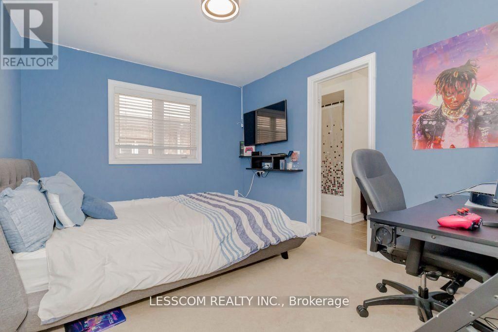 97 ROYAL WEST DRIVE Image 23