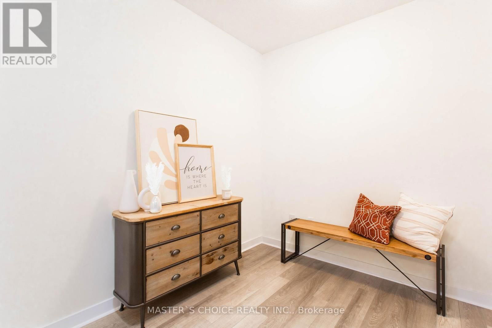 1407 - 3975 GRAND PARK DRIVE Image 6