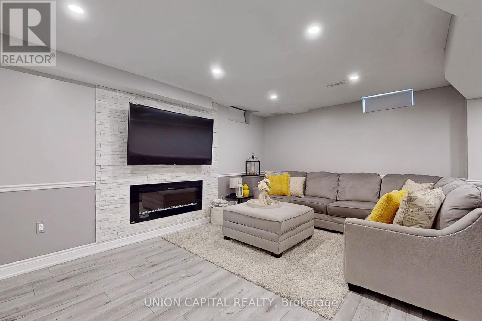 17 VERNOSA DRIVE Image 33