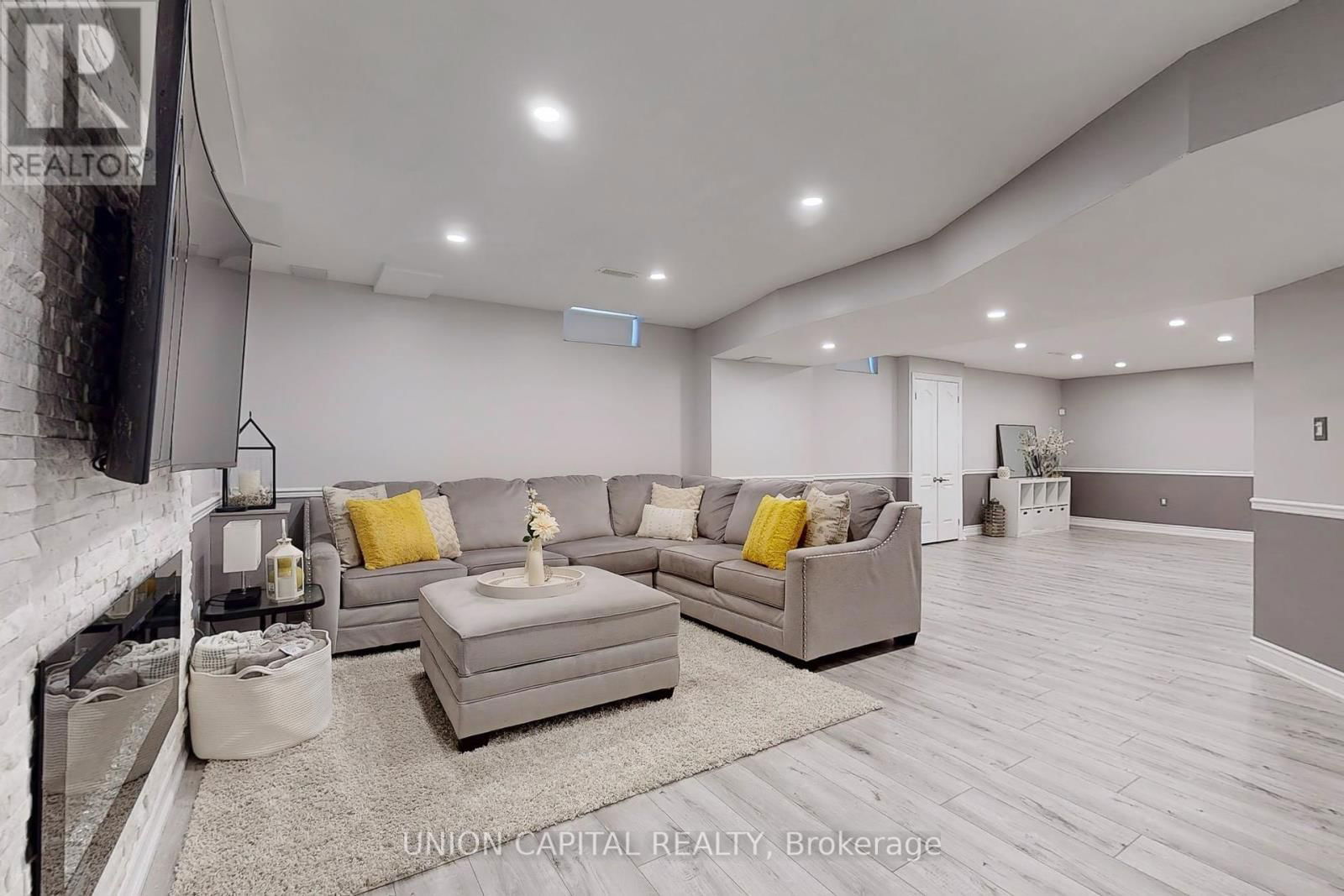 17 VERNOSA DRIVE Image 34