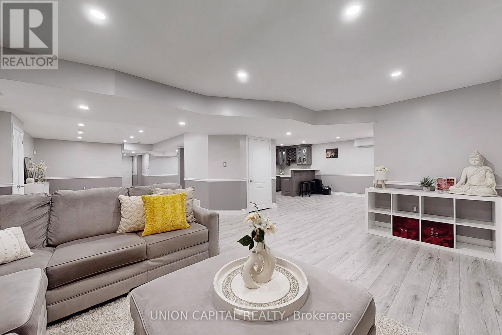 17 VERNOSA DRIVE Image 35
