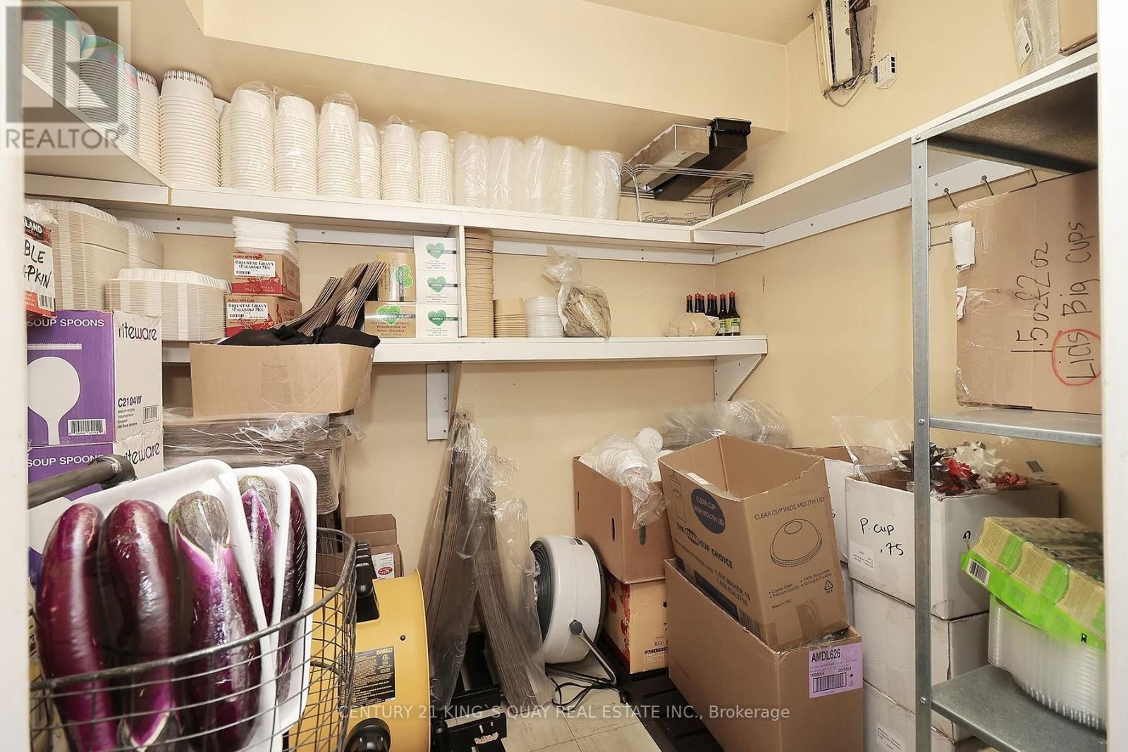 748 WILSON AVENUE Image 12
