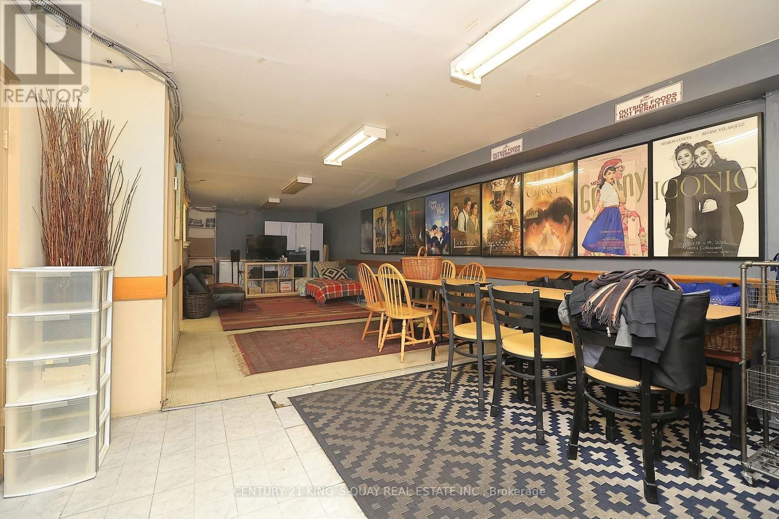 748 WILSON AVENUE Image 18