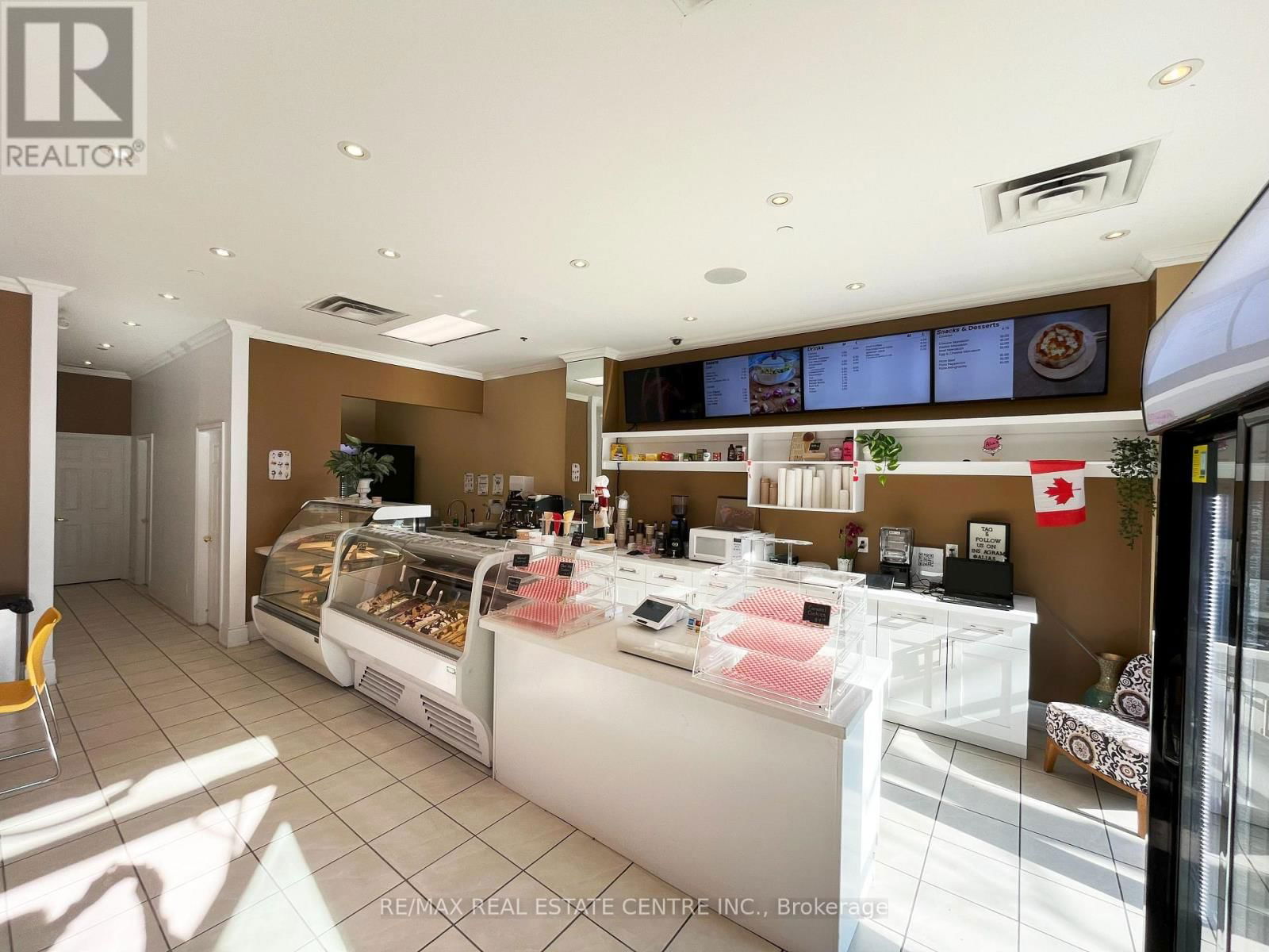 9-10 - 1455 LAKESHORE ROAD Image 8