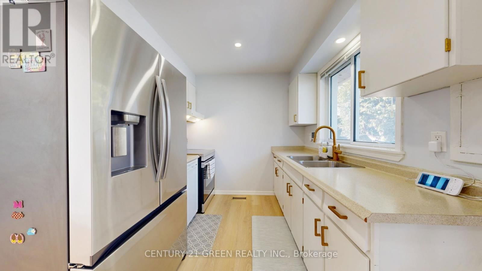 31 CATHEDRAL ROAD Image 17
