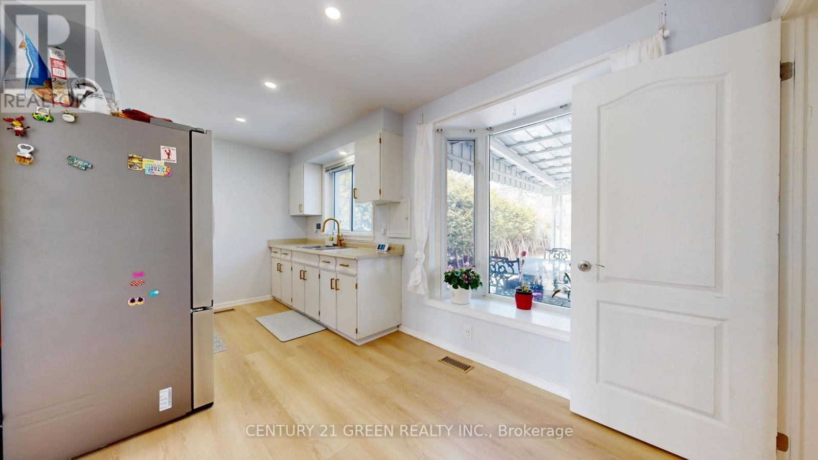 31 CATHEDRAL ROAD Image 18