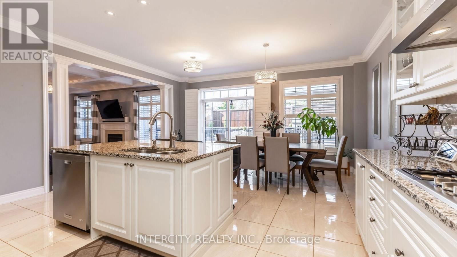 58 BANSBURY CIRCLE Image 11