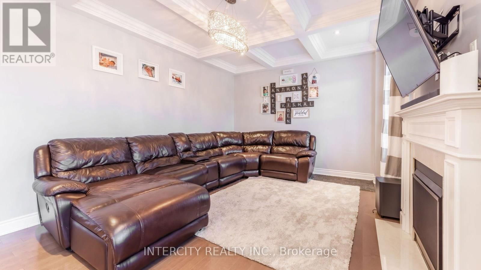 58 BANSBURY CIRCLE Image 16