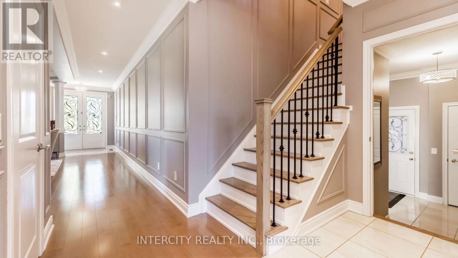 58 BANSBURY CIRCLE Image 18