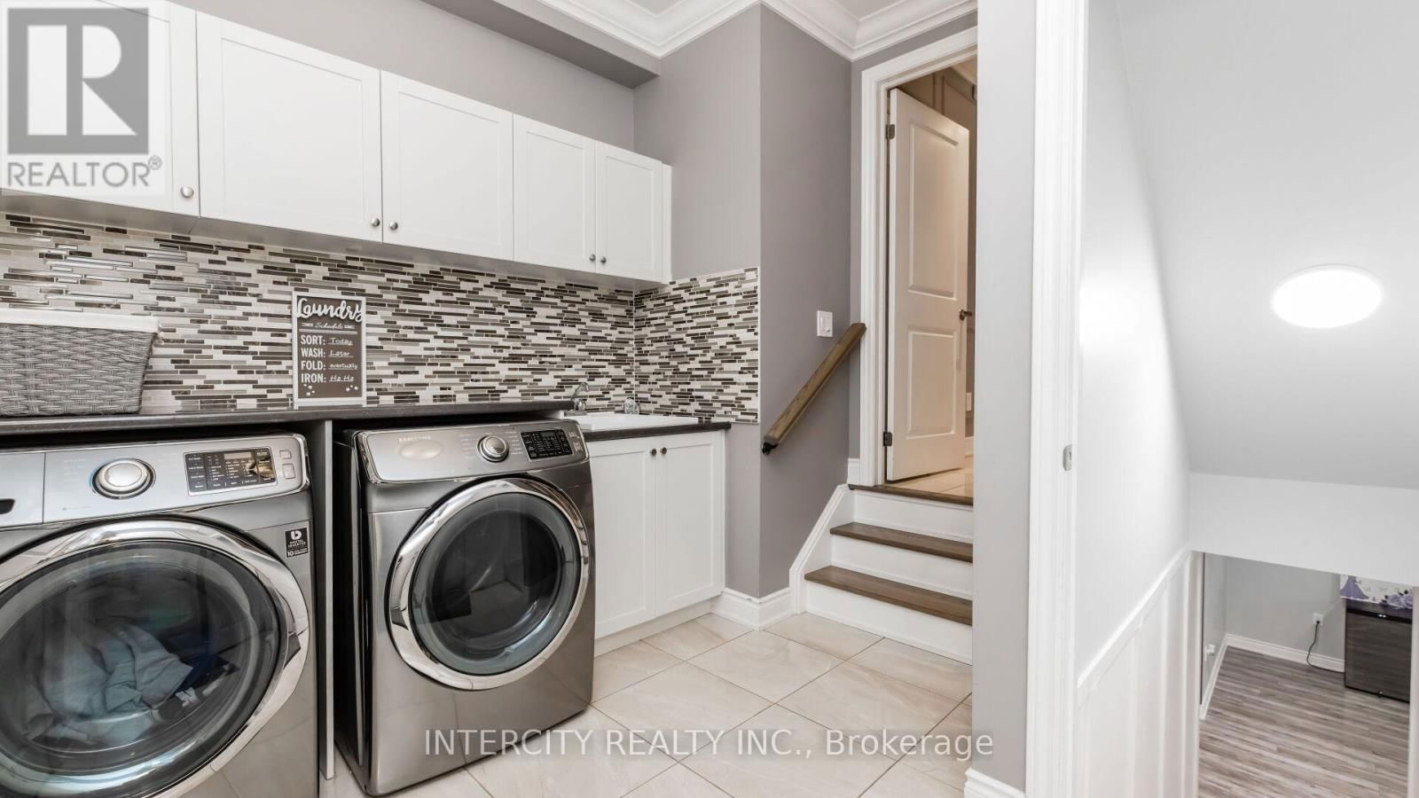 58 BANSBURY CIRCLE Image 20