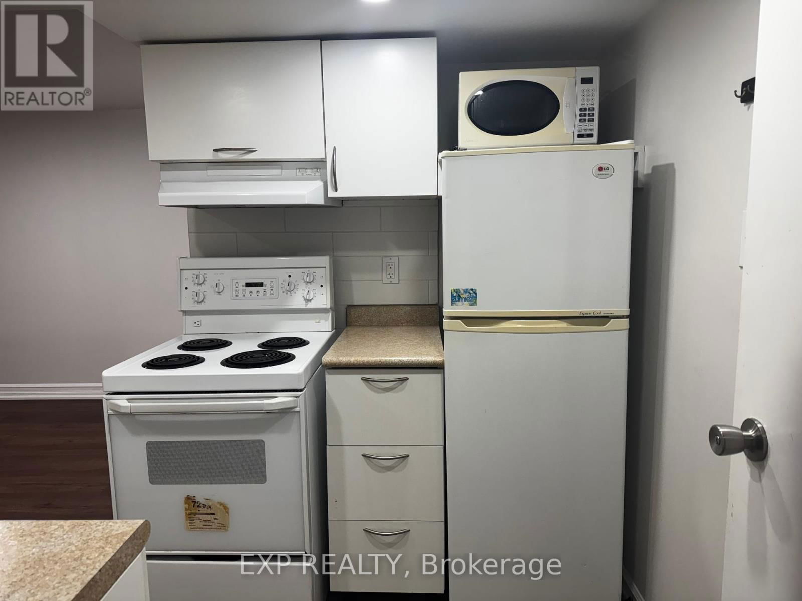 17 ALABASTER DRIVE Image 4